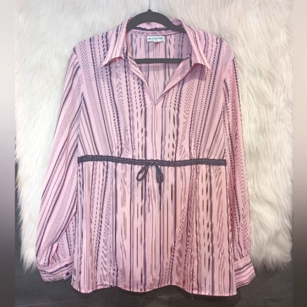 Motherhood Maternity Pink and Black Long Sleeve V-neck Striped Top Size 1X - Picture 3 of 13